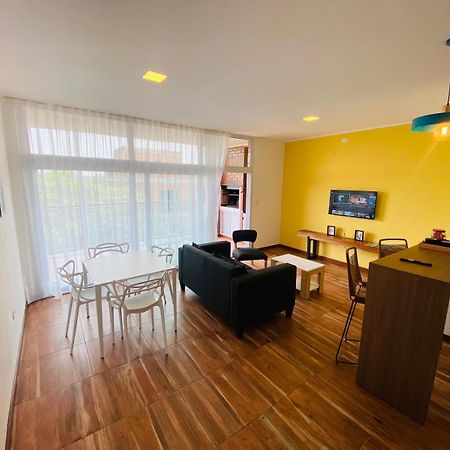 Amplio Y Calido Con Parrilla En El Balcon Apartment โปซาดัส ภายนอก รูปภาพ